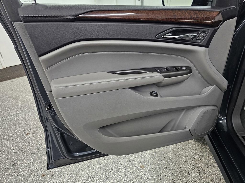 Used 2012 Cadillac SRX Luxury FWD image 13