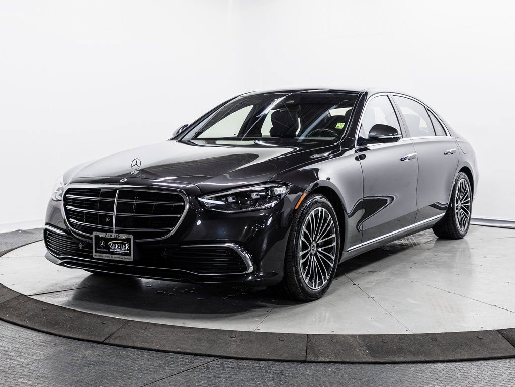 Used 2023 Mercedes-Benz S 580e 4MATIC Sedan image 3