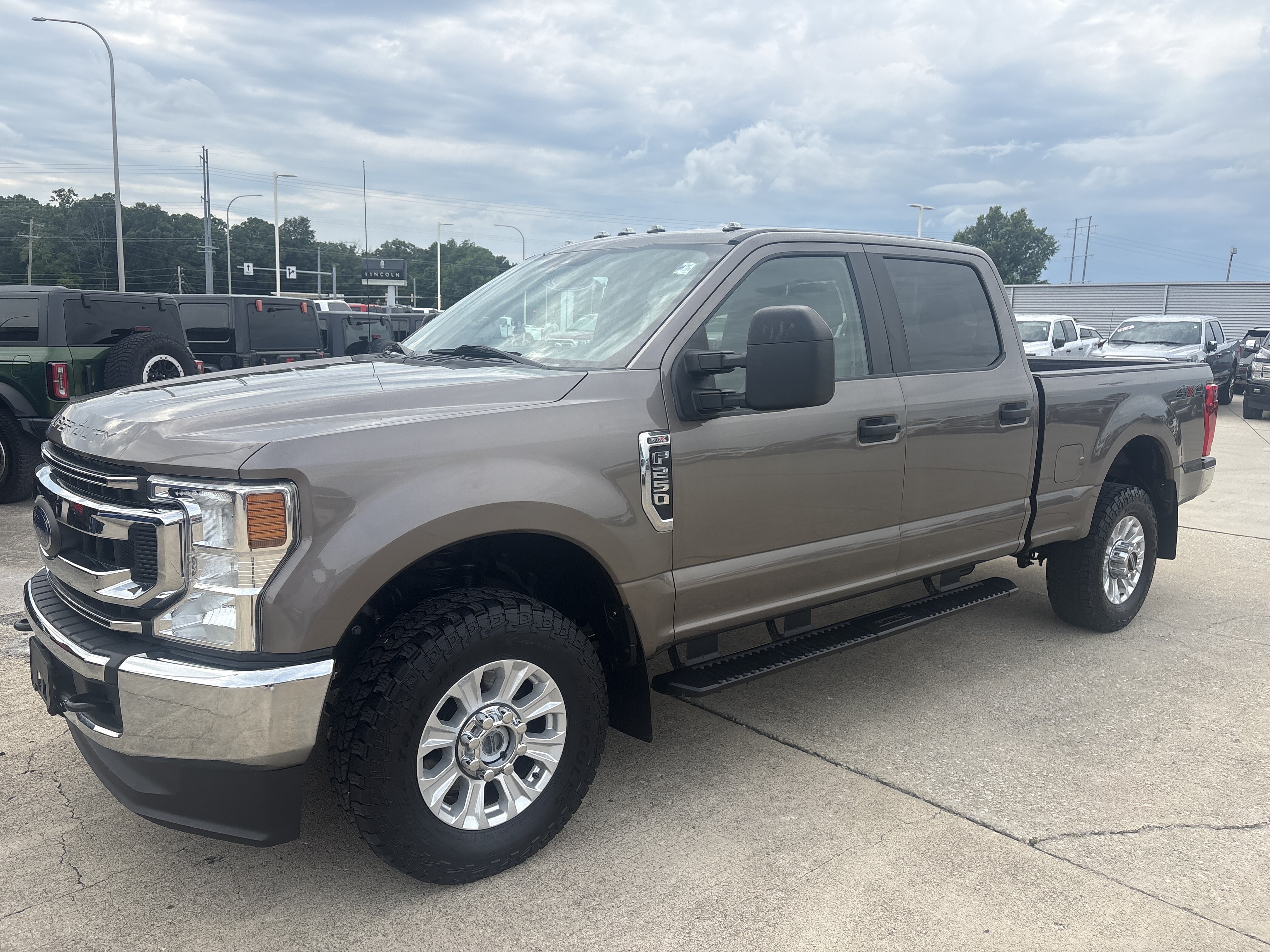 Used 2021 Ford F250 XL w/ STX Appearance Package AWD/4WD image 13