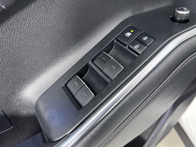 Used 2022 Toyota Highlander Limited image 24