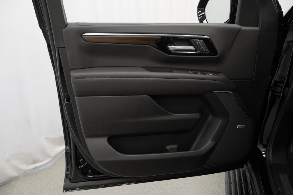 New 2026 Chevrolet Suburban High Country AWD/4WD image 23
