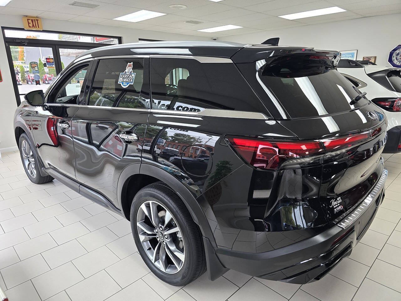 Used 2023 INFINITI QX60 Luxe w/ Cargo Package AWD/4WD image 7