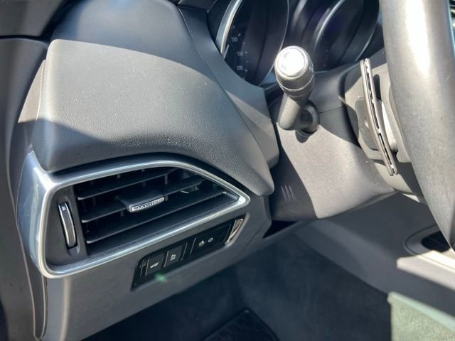 Used 2020 Jaguar F-PACE Premium image 29
