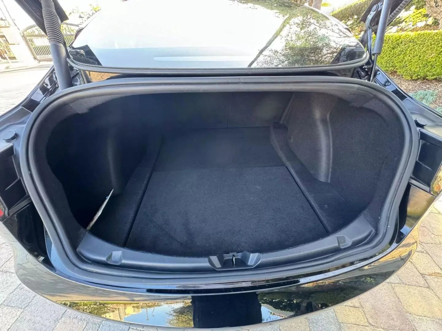 Used 2023 Tesla Model 3 Standard Range image 25