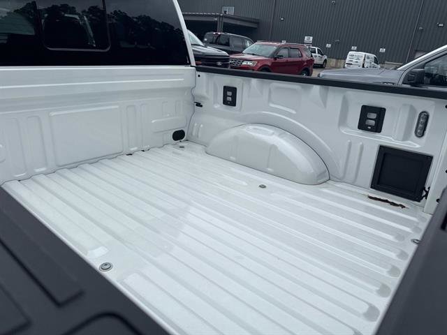 New 2025 Ford F150 Lightning Platinum w/ Dark Elements Package image 4