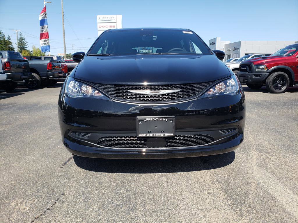 New 2026 Chrysler Voyager LX image 2