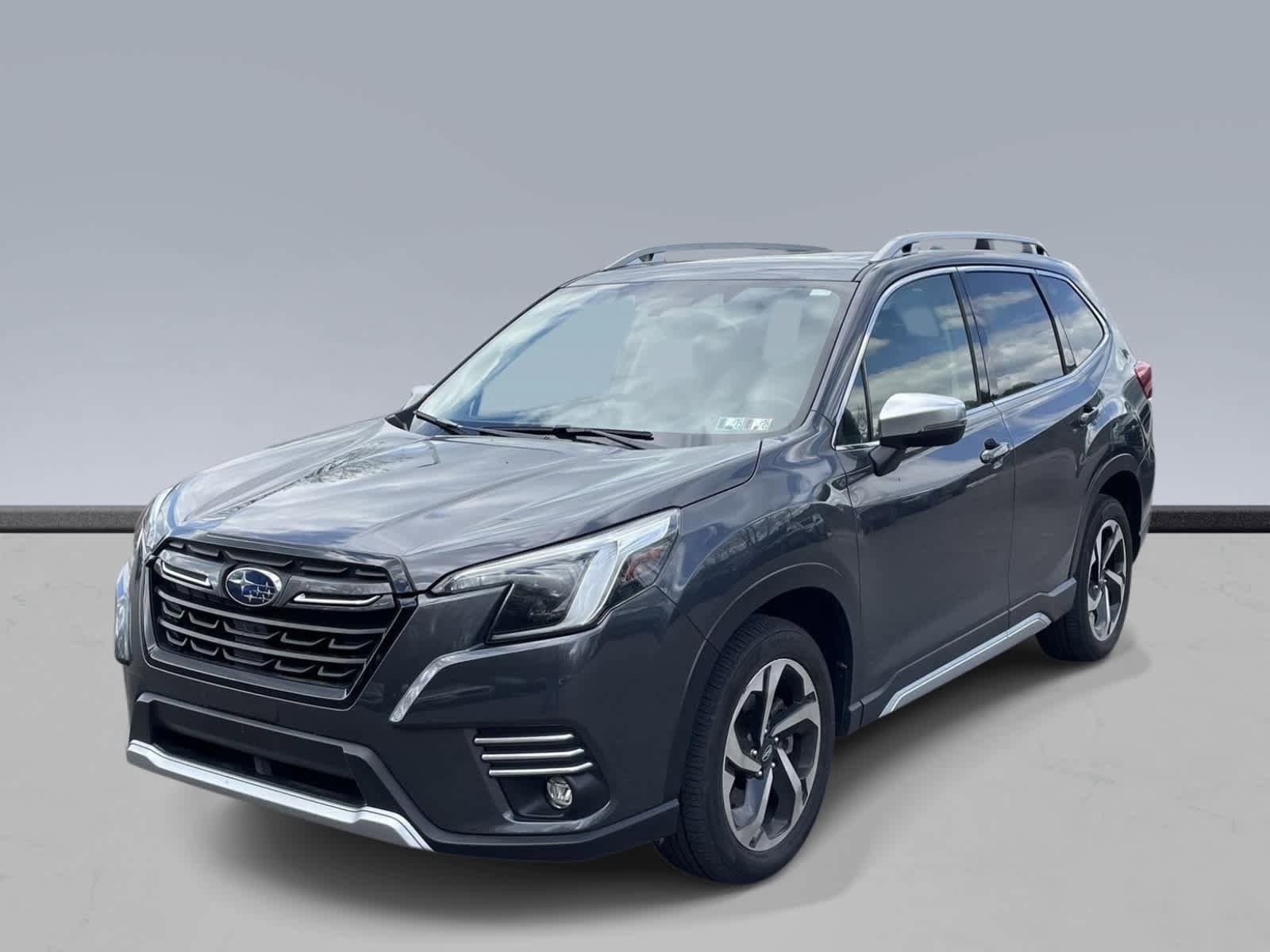 Used 2023 Subaru Forester Touring AWD/4WD image 1