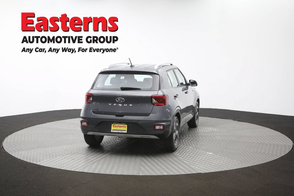 Used 2025 Hyundai Venue SEL FWD image 38