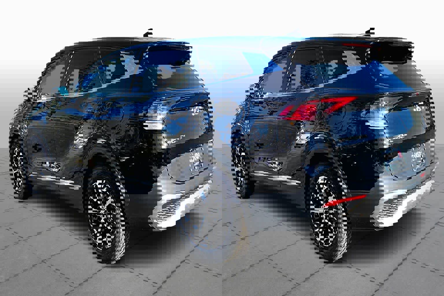 Used 2023 Kia Sportage EX image 11