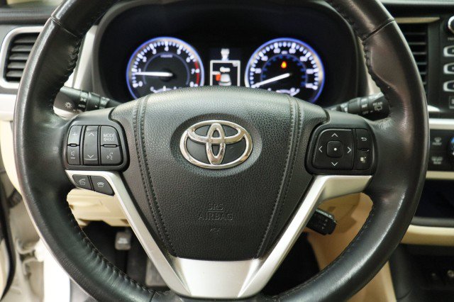 Used 2014 Toyota Highlander Limited FWD image 10