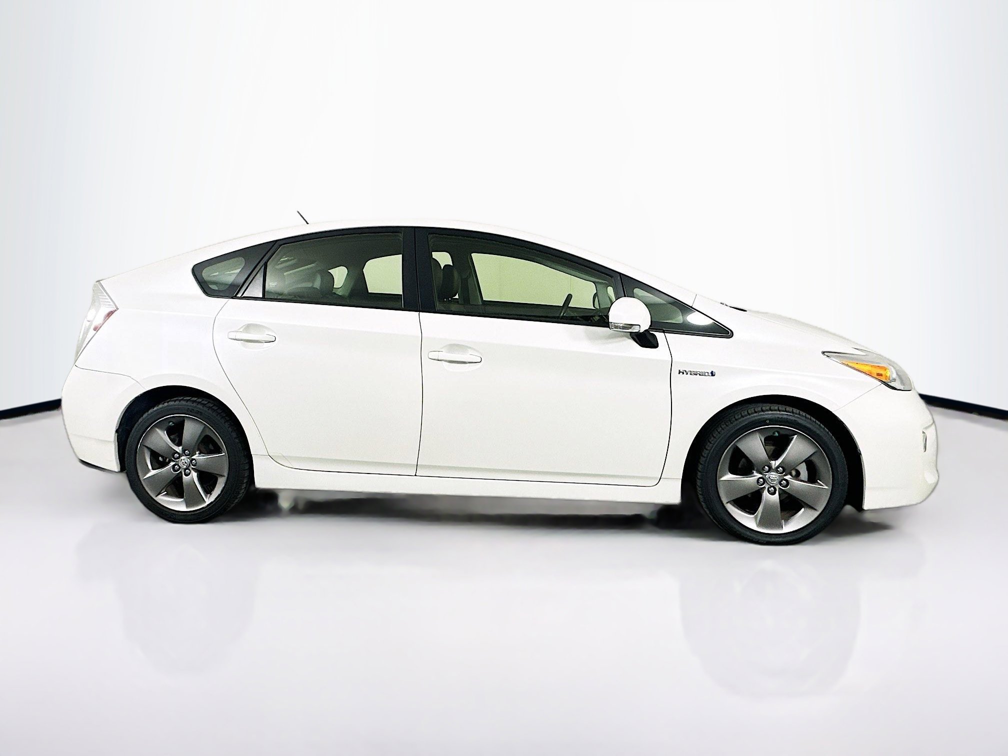 Used 2015 Toyota Prius Persona Series FWD image 10