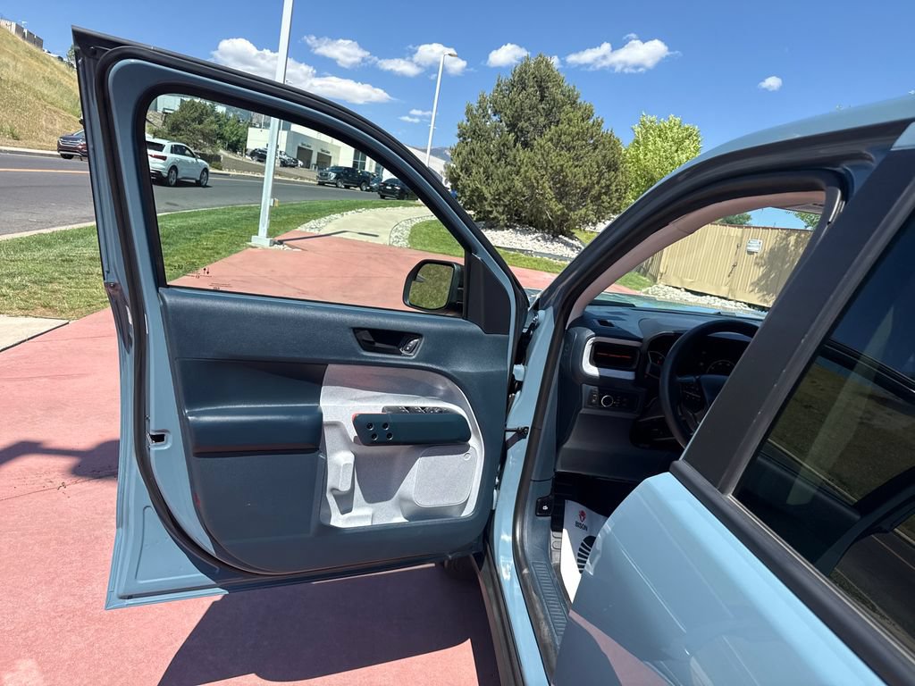 Used 2022 Ford Maverick XLT FWD image 11