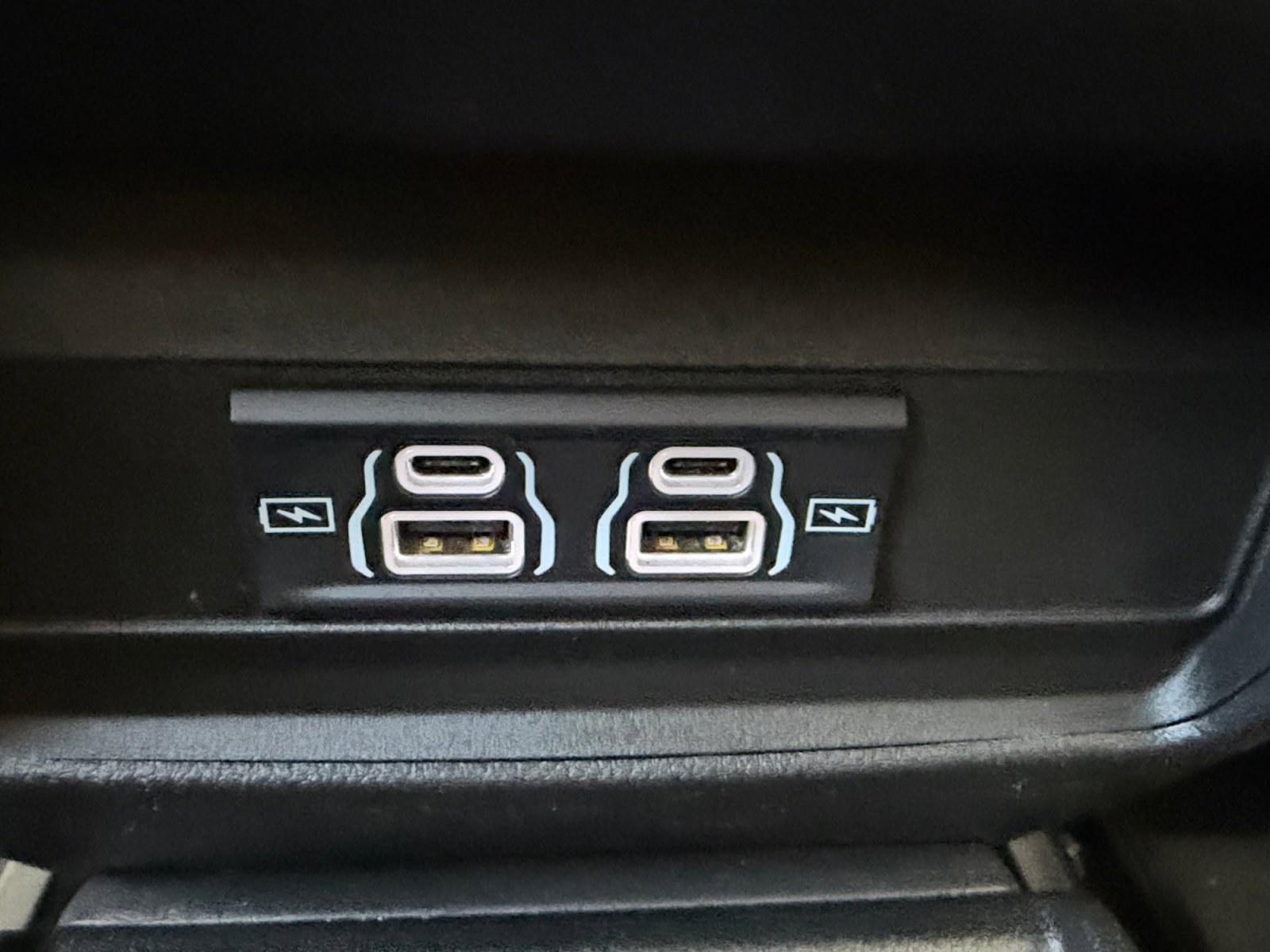 Used 2023 Jeep Grand Cherokee L Laredo image 32