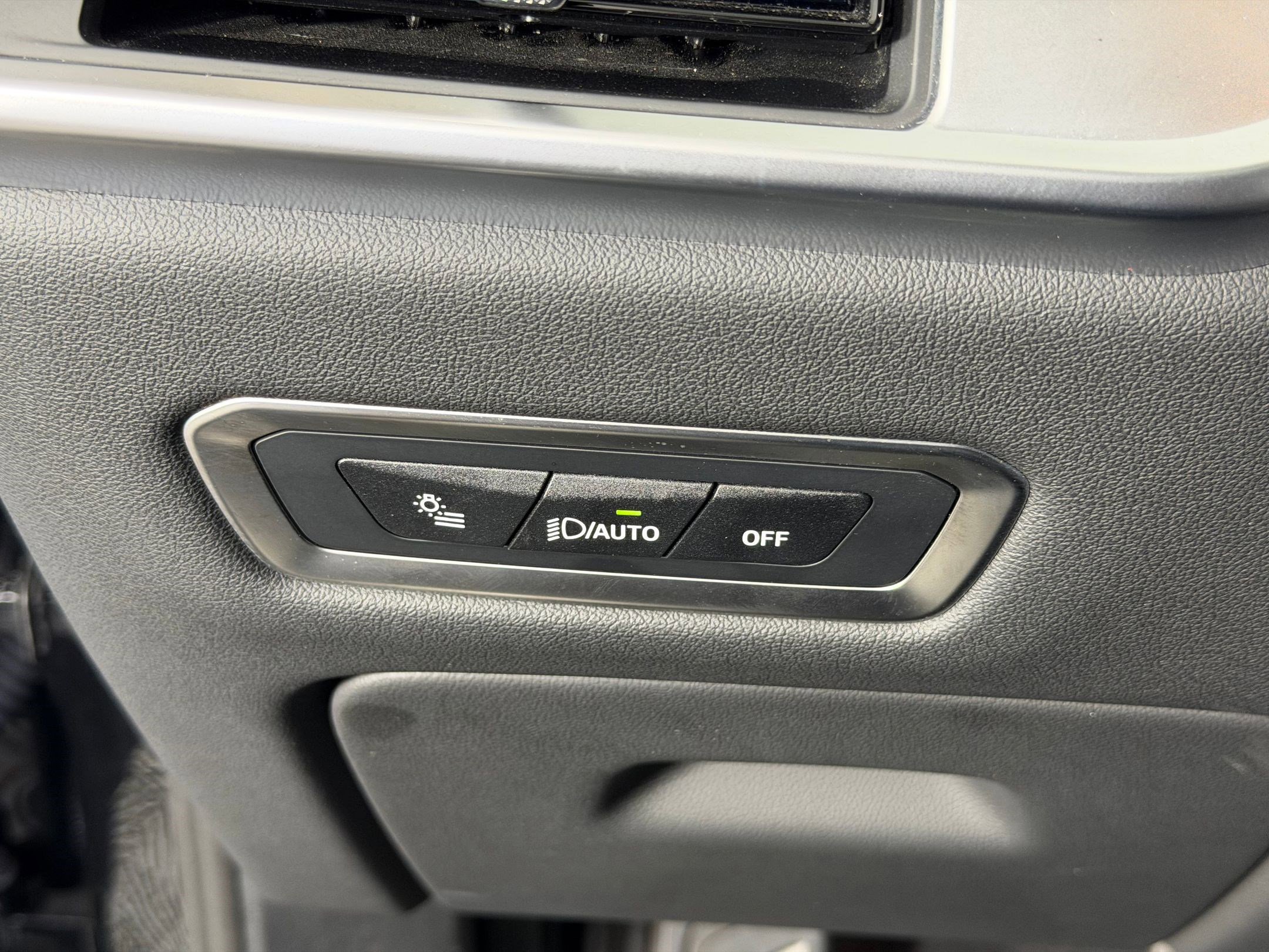 Used 2025 BMW X7 xDrive40i image 27