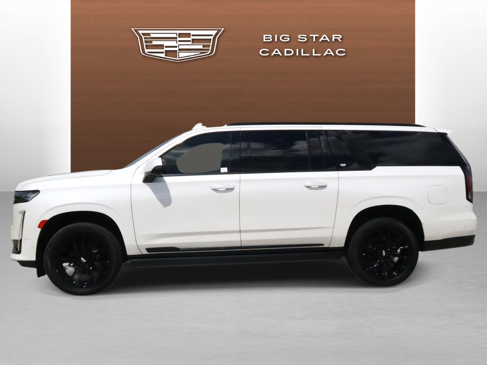 Used 2023 Cadillac Escalade ESV Sport Platinum w/ LPO, ONYX Package AWD/4WD image 2
