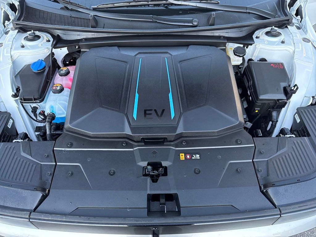 Used 2024 Hyundai Ioniq 5 Limited image 24