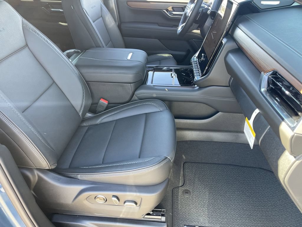 New 2026 GMC Yukon XL Denali w/ Sun & Power Step Package AWD/4WD image 29