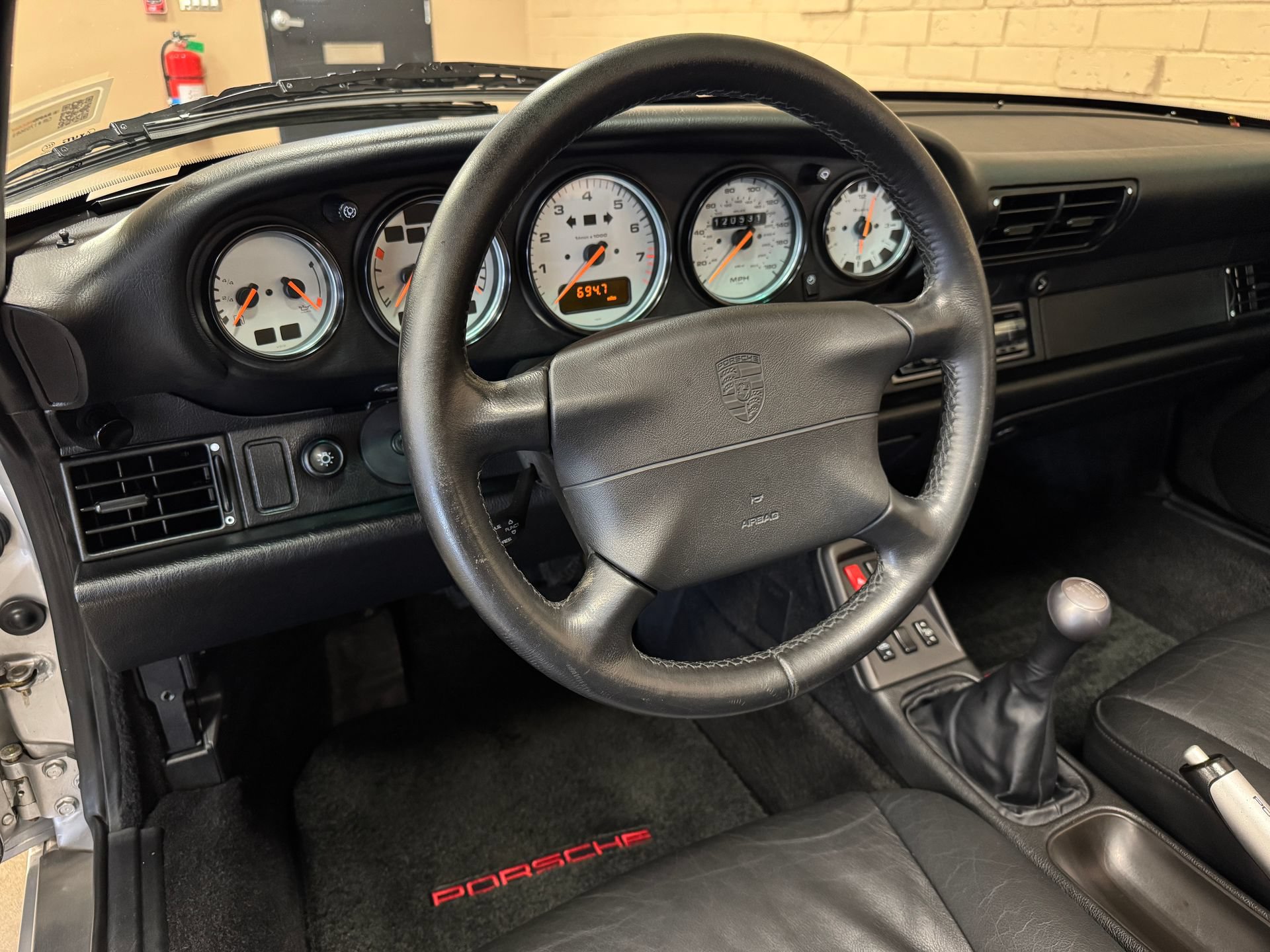 Used 1998 Porsche 911 Carrera RWD image 56