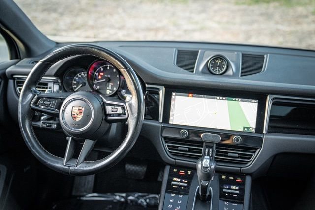 Used 2023 Porsche Macan Turbo image 26