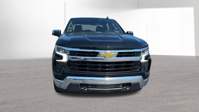 Used 2024 Chevrolet Silverado 1500 LT AWD/4WD image 3