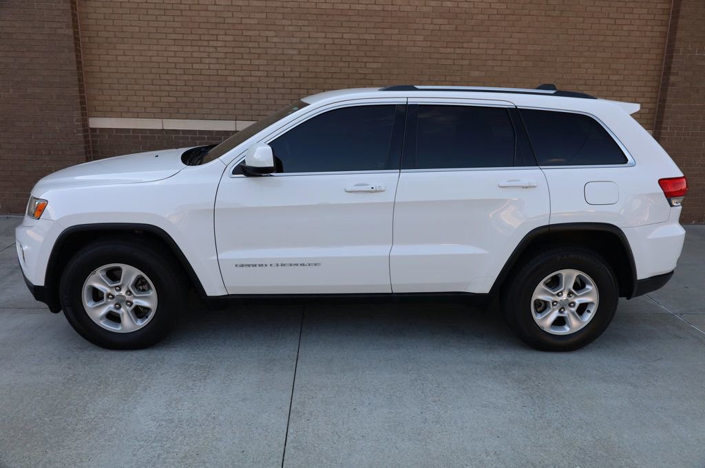 Used 2016 Jeep Grand Cherokee Laredo w/ Quick Order Package 23E image 3