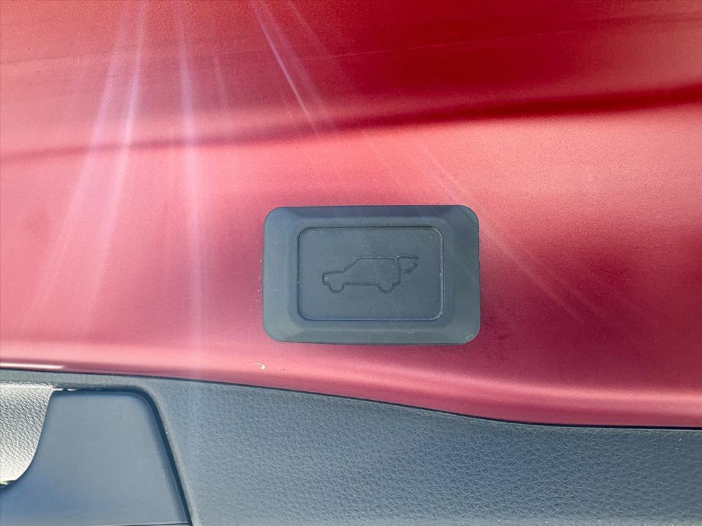 Used 2023 Toyota RAV4 XLE Premium AWD/4WD image 24