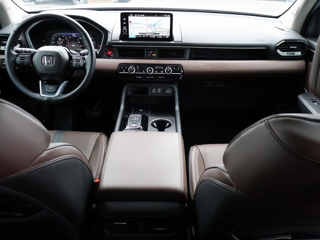 Certified 2025 Honda Pilot Elite image 14