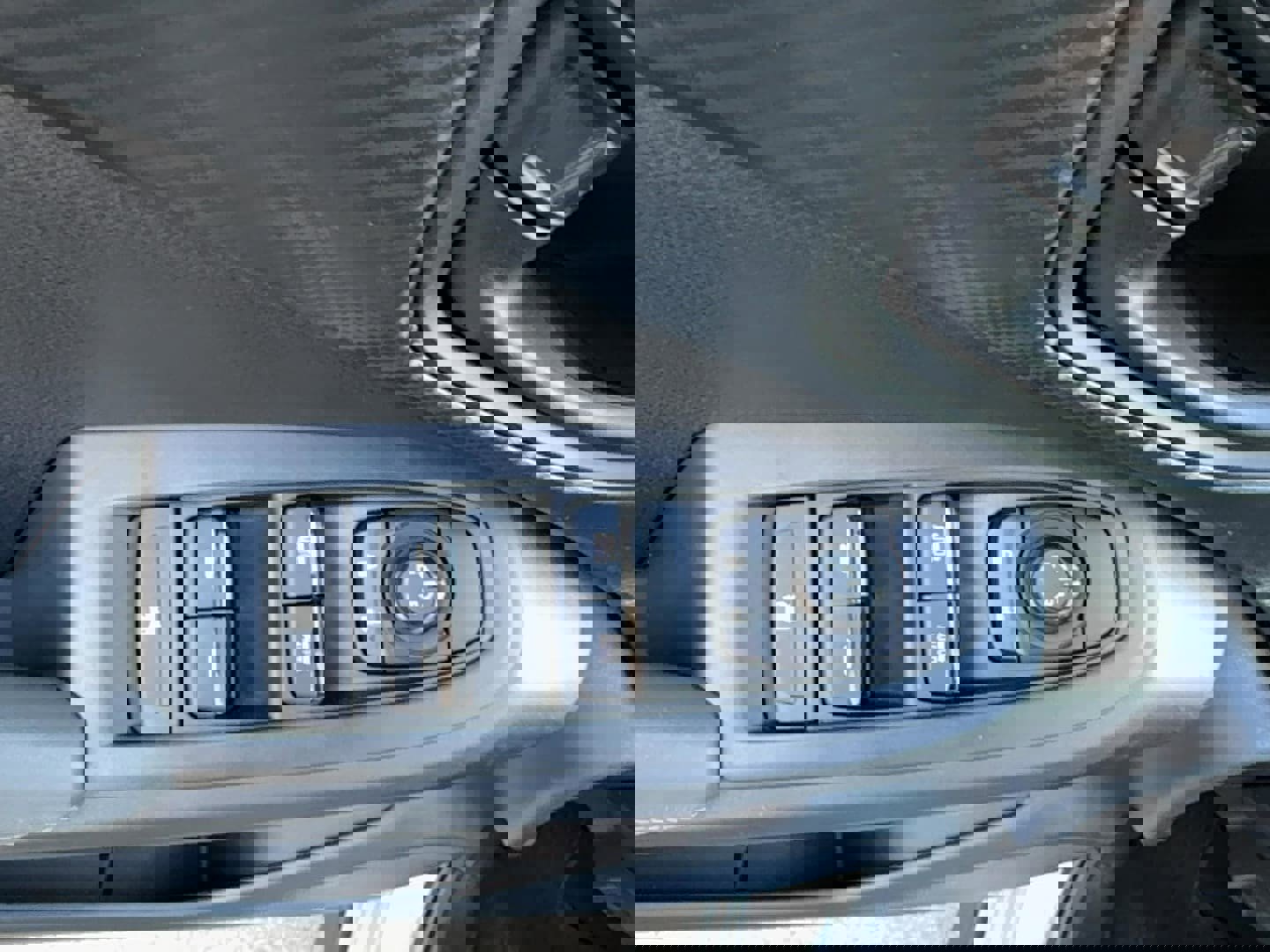 Certified 2025 Subaru Crosstrek 2.0i Premium image 22