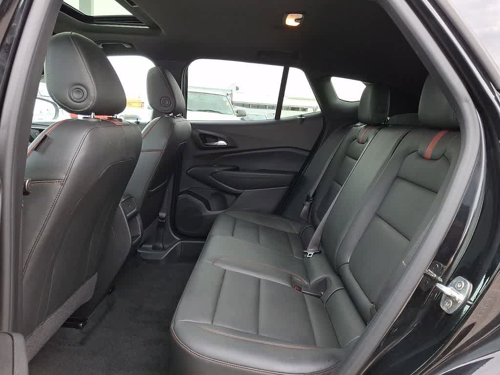Used 2024 Chevrolet Trax RS w/ Sunroof Package image 9