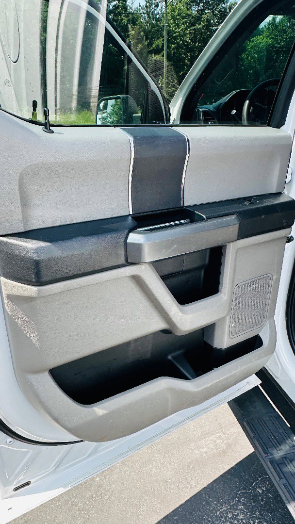 Used 2017 Ford F150 XLT image 13