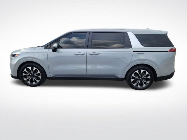 Used 2022 Kia Carnival EX FWD image 2