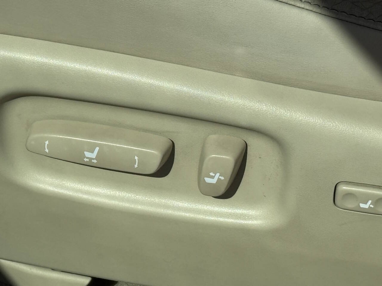 Used 2013 Lexus RX 350 FWD w/ Navigation Pkg image 9