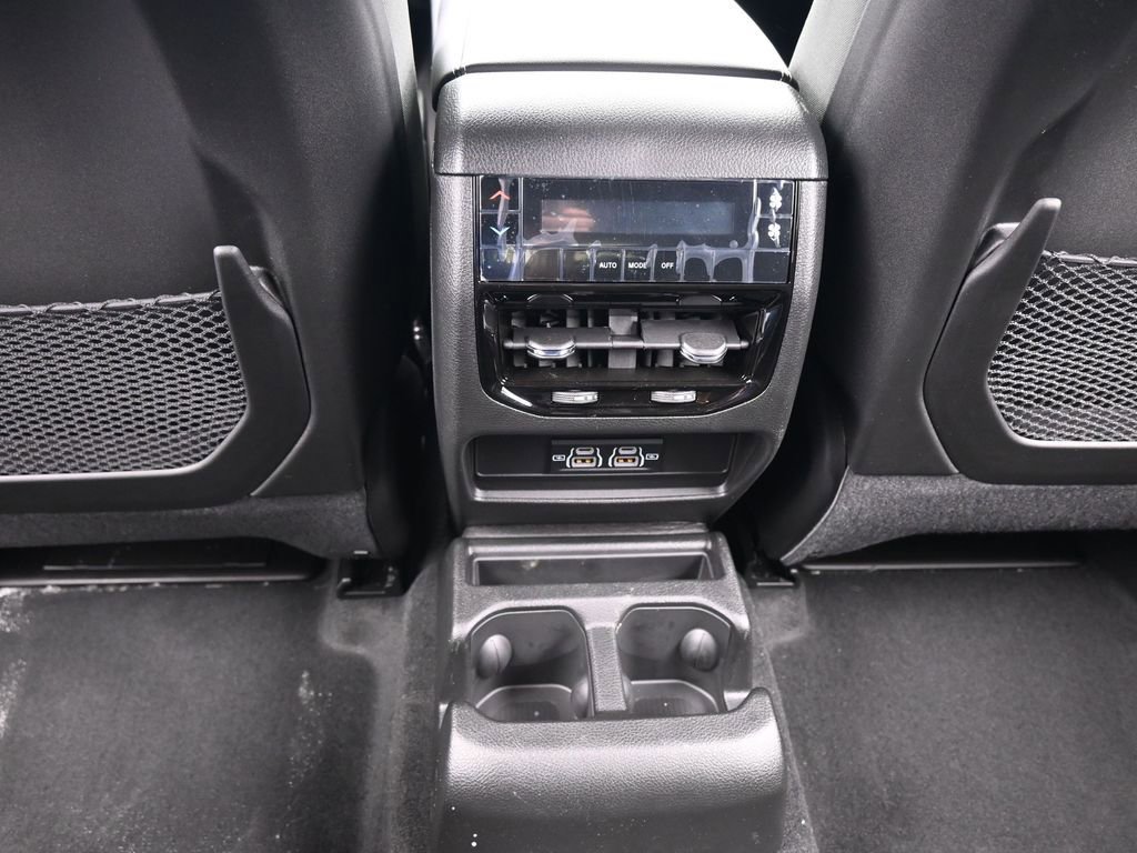 New 2026 Jeep Grand Cherokee L Laredo image 32