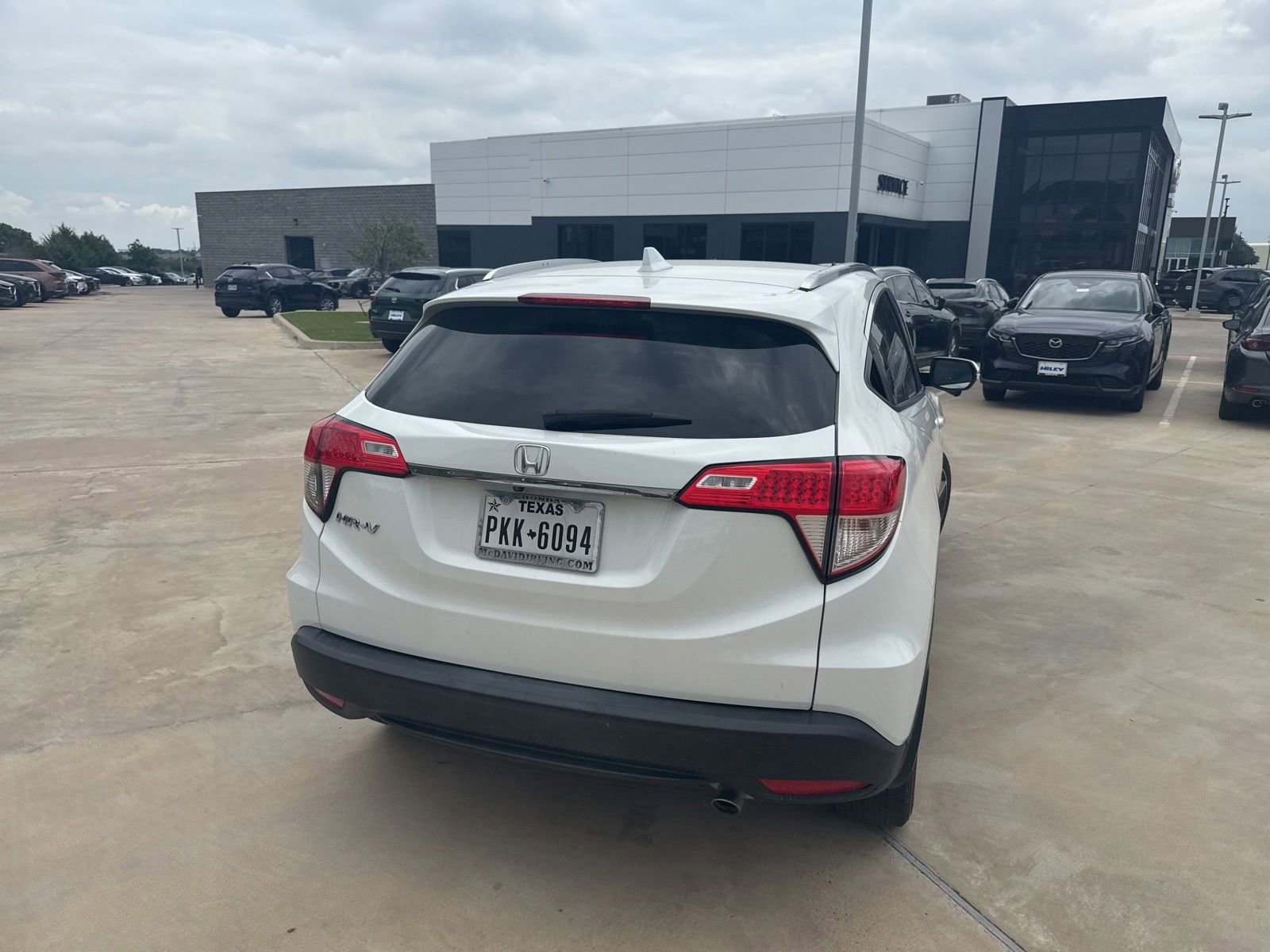 Used 2021 Honda HR-V EX image 11