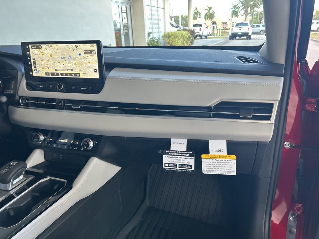 New 2026 Mitsubishi Outlander SE image 23