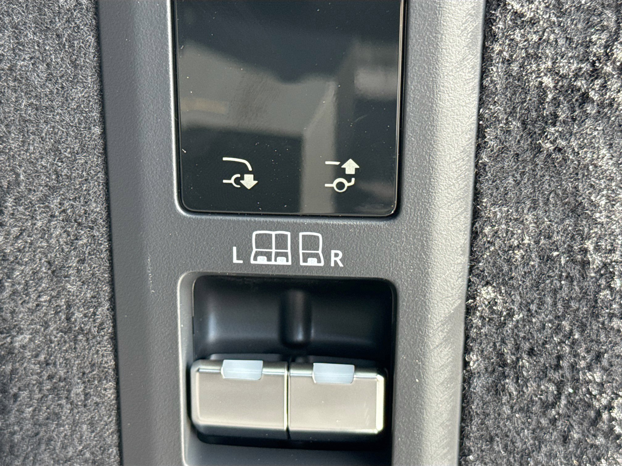 New 2026 Land Rover Range Rover Sport Dynamic SE image 13