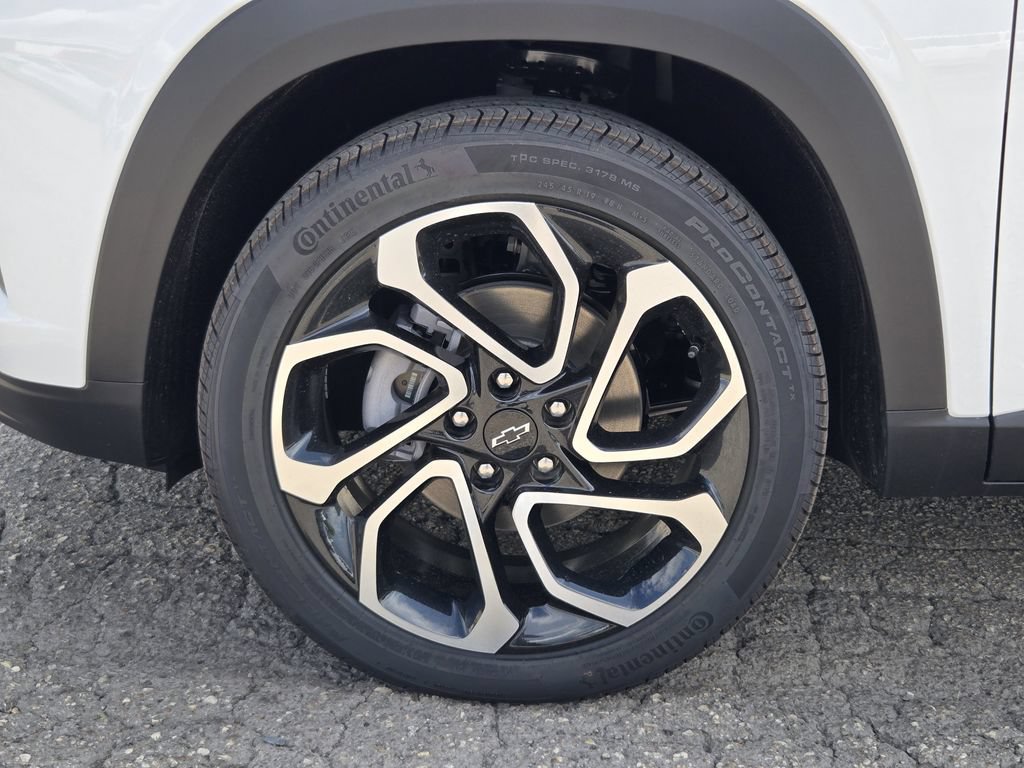 New 2026 Chevrolet Trax RS w/ Sunroof Package FWD image 14