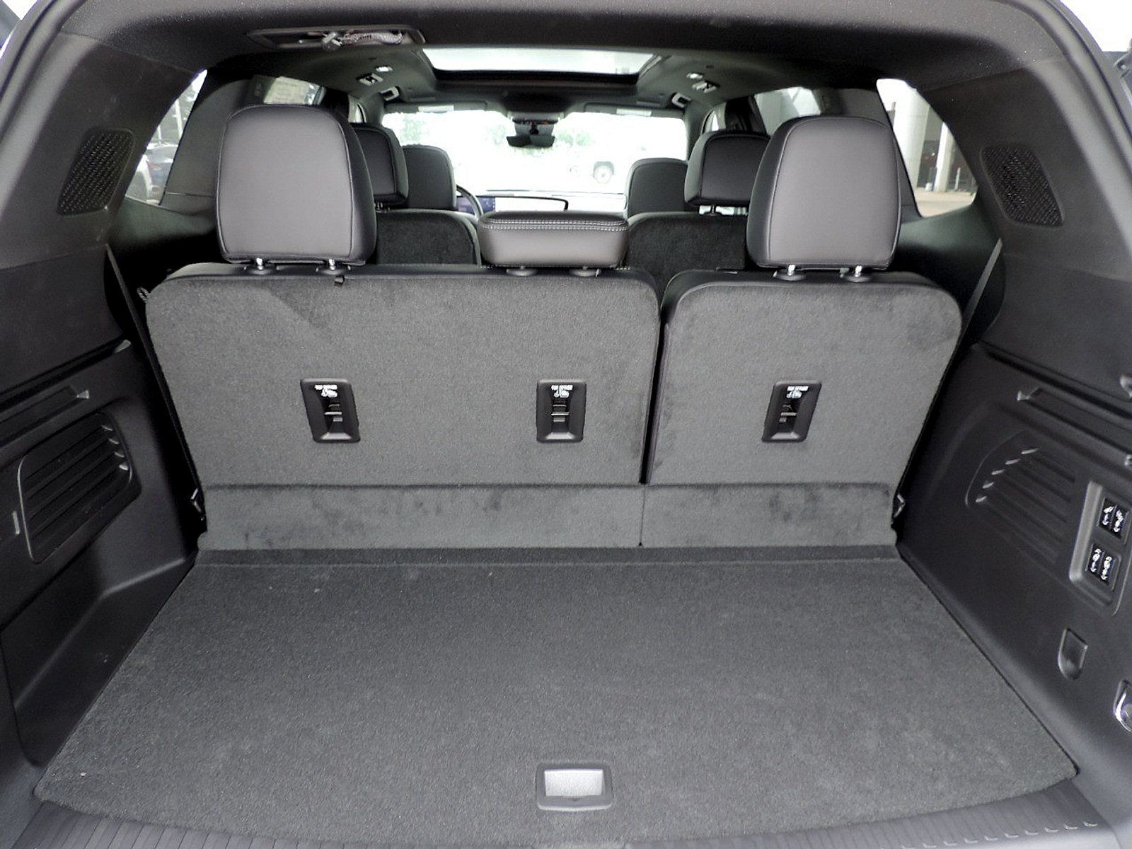 New 2026 Buick Enclave Avenir w/ Super Cruise Package FWD image 14