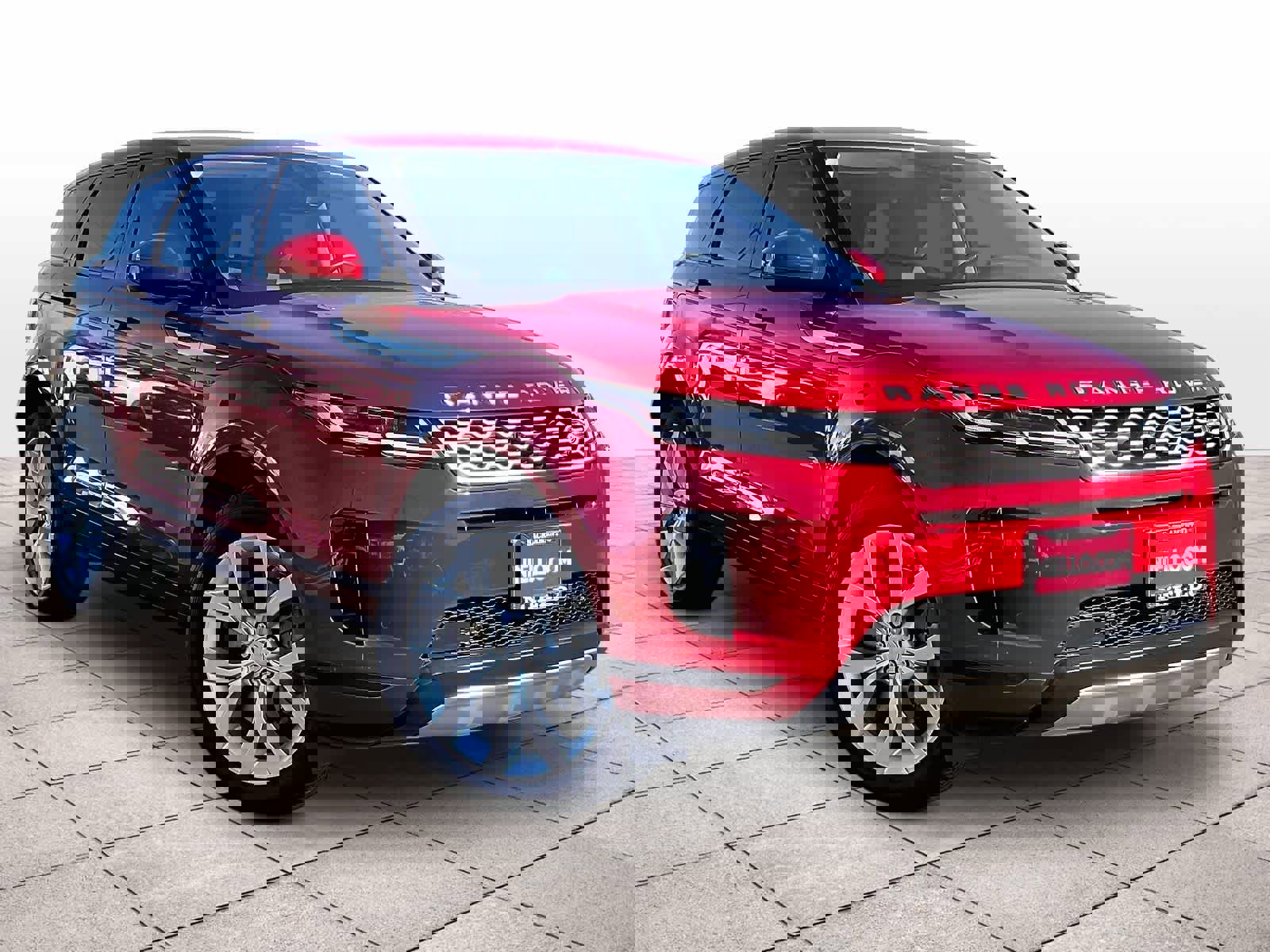 Used 2020 Land Rover Range Rover Evoque SE image 2