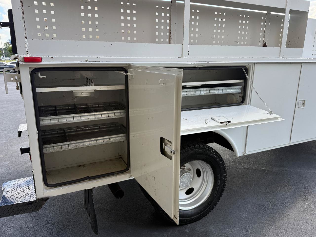 Used 2004 Ford F450 4x4 Regular Cab Super Duty image 12