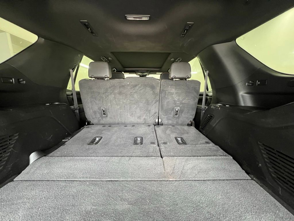 Used 2023 GMC Yukon AT4 image 9