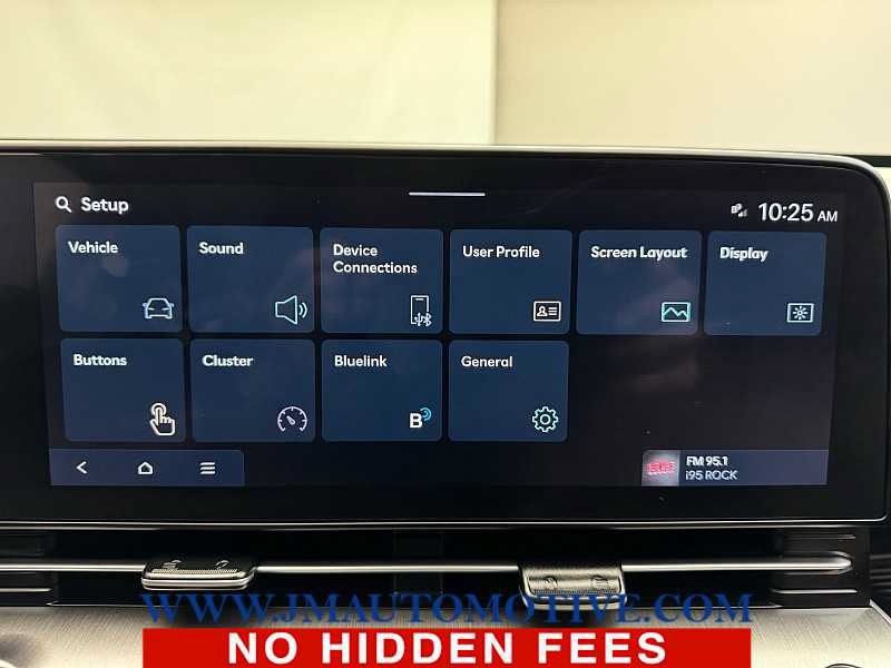 Used 2025 Hyundai Kona SEL AWD/4WD image 24