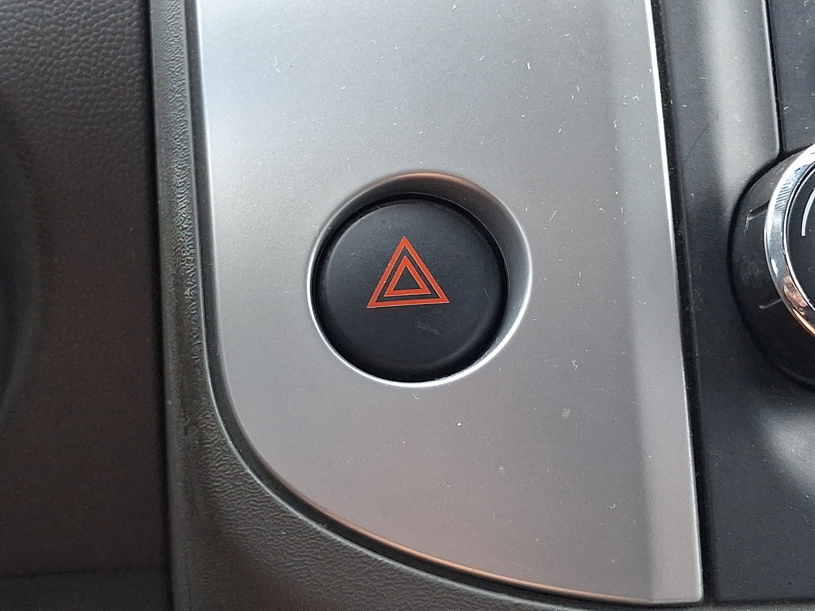 Used 2016 Nissan Frontier SV AWD/4WD image 22
