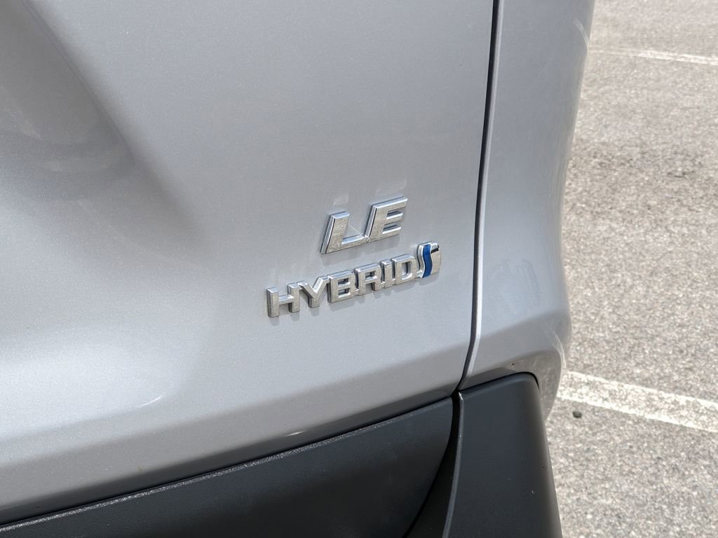 Used 2024 Toyota RAV4 LE AWD/4WD image 21