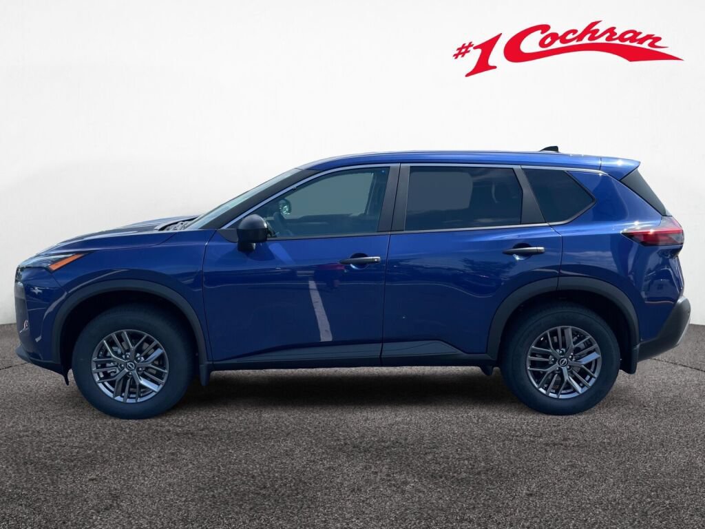 Used 2023 Nissan Rogue S AWD/4WD image 4