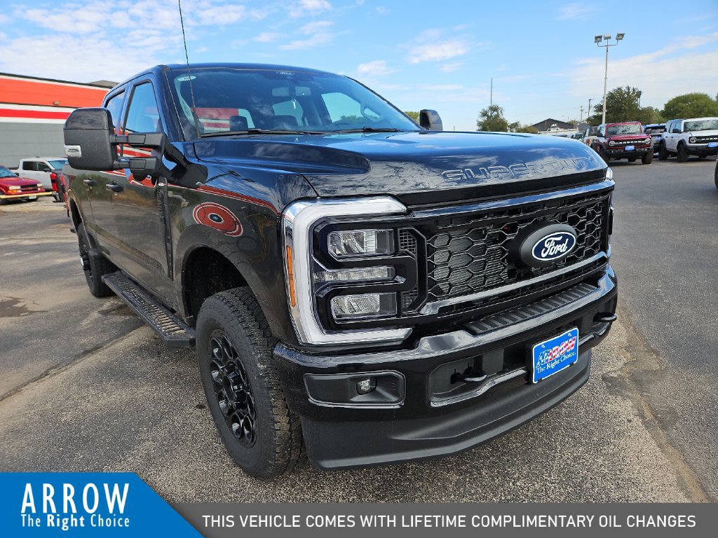 New 2027 Ford F250 Lariat w/ Black Appearance Package AWD/4WD image 2