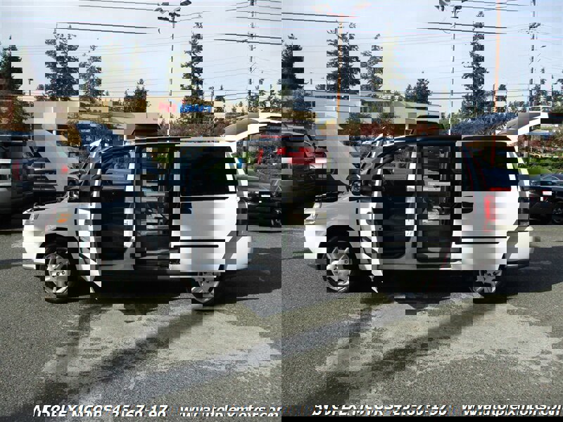 Used 2008 Chevrolet Uplander w/ Climate Package image 29