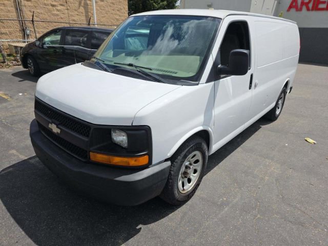 Used 2009 Chevrolet Express 1500 image 1