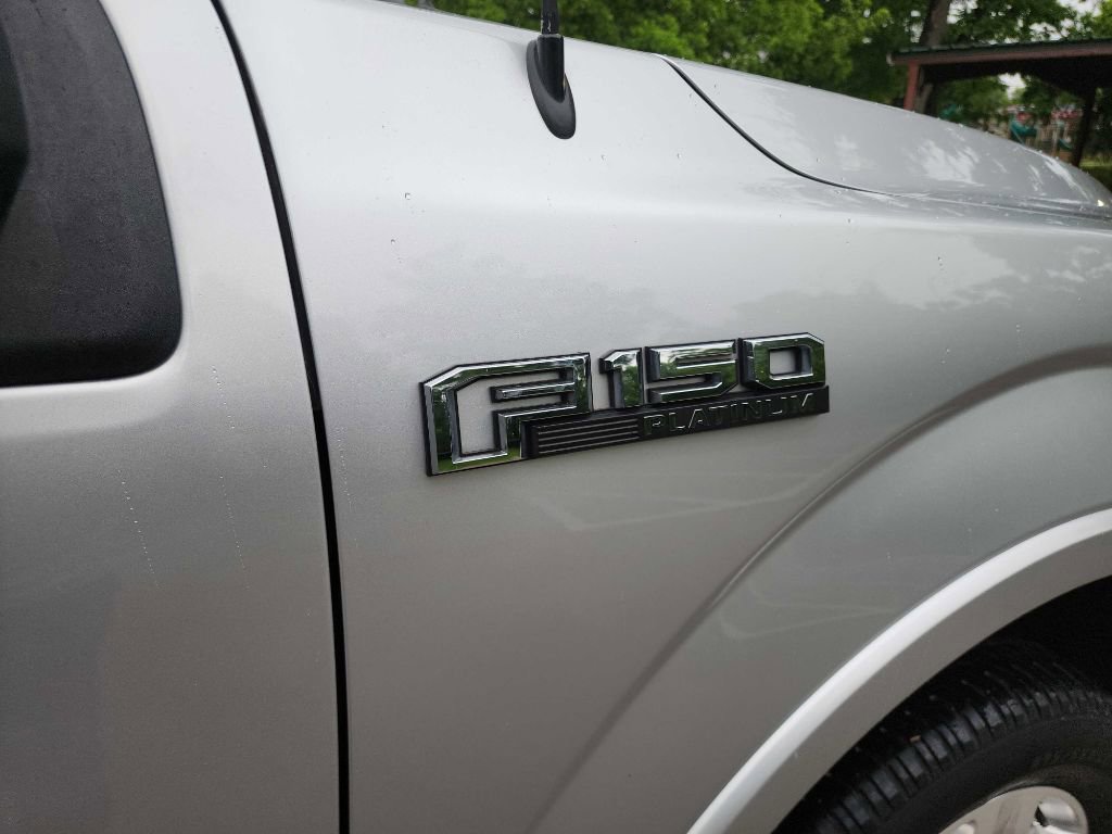 Used 2017 Ford F150 Platinum w/ Equipment Group 701A Luxury AWD/4WD image 18