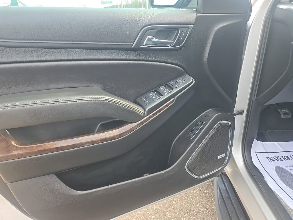 Used 2019 Chevrolet Suburban LT AWD/4WD image 18